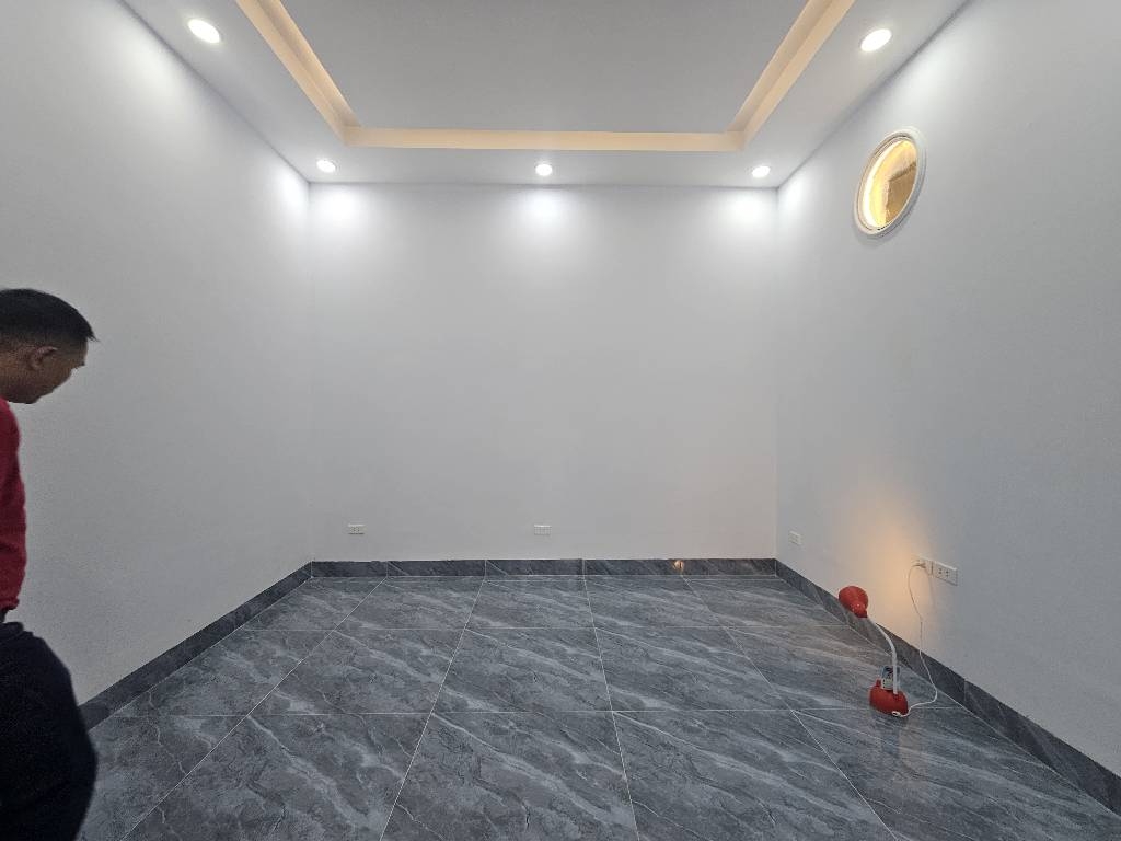 Bán nhà Tây Hồ,  không gian sống thoáng mát, dễ chịu, trung tâm tiện ích